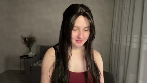 Snapshot of almostinnocent_ chatting on June 6, 9:52 pm Anna online show from June 6, 9:52 pm