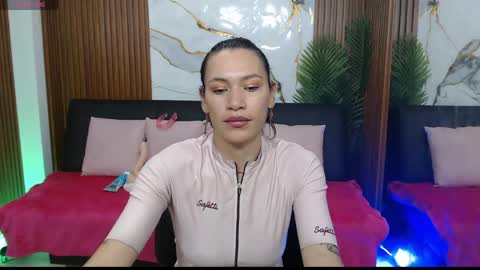 alonddra_tay online show from April 14, 11:49 am