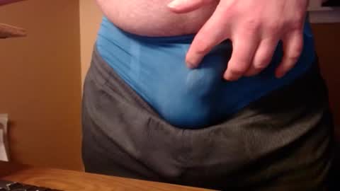 Snapshot of aloneandjustme chatting on December 4, 10:40 pm JustMe online show from December 4, 10:40 pm