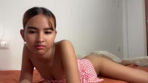 alora online show from May 12, 11:18 am