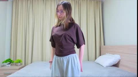 Alorenna online show from March 19, 3:27 pm