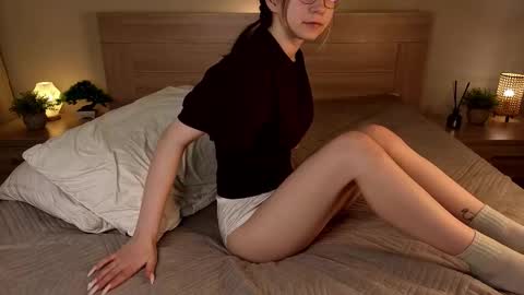 Alorenna online show from March 26, 4:01 pm