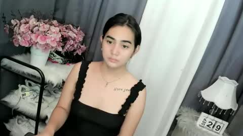 alovelydollnica online show from September 29, 1:11 am
