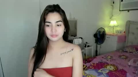 alovelydollnica online show from April 13, 2:00 pm