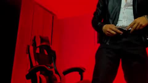 Snapshot of alpha_dominus_ chatting on September 13, 4:01 am alpha_dominus_ online show from September 13, 4:01 am