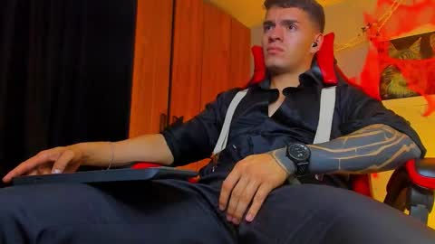 Snapshot of alpha_dominus_ chatting on October 15, 4:01 am alpha_dominus_ online show from October 15, 4:01 am