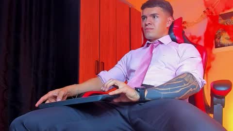 Snapshot of alpha_dominus_ chatting on October 17, 3:42 am alpha_dominus_ online show from October 17, 3:42 am