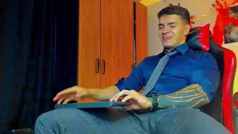 Snapshot of alpha_dominus_ chatting on October 20, 3:29 am alpha_dominus_ online show from October 20, 3:29 am