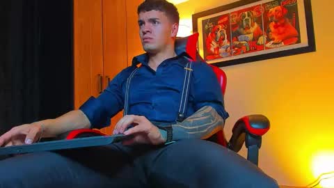 Snapshot of alpha_dominus_ chatting on November 16, 3:56 am alpha_dominus_ online show from November 16, 3:56 am