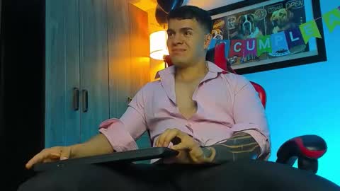 Snapshot of alpha_dominus_ chatting on November 24, 3:17 am alpha_dominus_ online show from November 24, 3:17 am