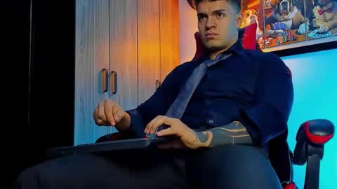 Snapshot of alpha_dominus_ chatting on November 25, 4:45 am alpha_dominus_ online show from November 25, 4:45 am