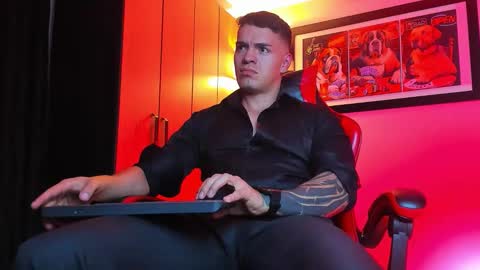 Snapshot of alpha_dominus_ chatting on December 2, 4:07 am alpha_dominus_ online show from December 2, 4:07 am