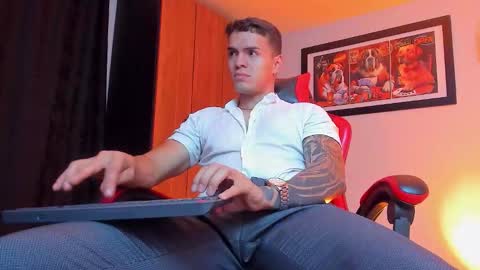 alpha_dominus_ online show from February 19, 4:41 am