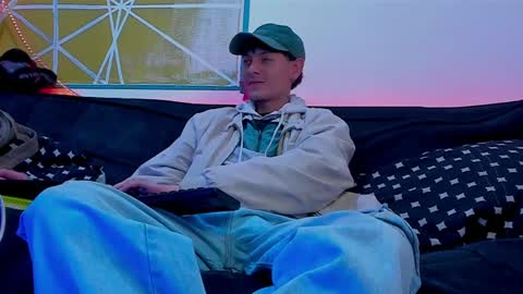 Dioniso online show from April 2, 9:01 pm