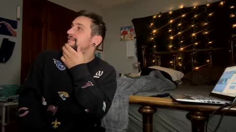 Snapshot of alphadomcole chatting on November 17, 8:09 am alphadomcole online show from November 17, 8:09 am