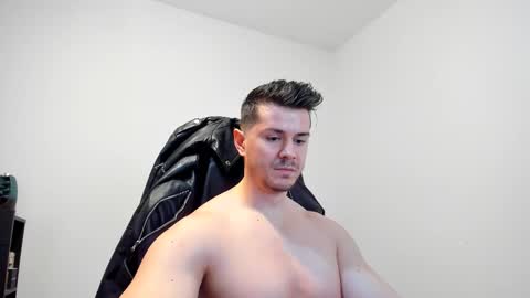 Snapshot of alphagodleatherking92 chatting on February 13, 8:48 am LeatherMaster online show from February 13, 8:48 am