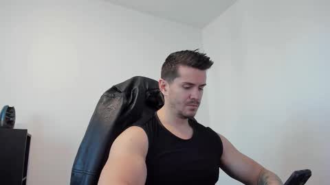 Snapshot of alphagodleatherking92 chatting on September 18, 6:37 am LeatherMaster online show from September 18, 6:37 am