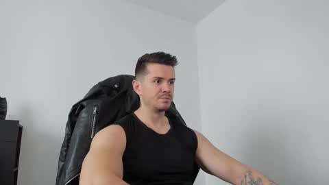 Snapshot of alphagodleatherking92 chatting on September 29, 7:35 am LeatherMaster online show from September 29, 7:35 am