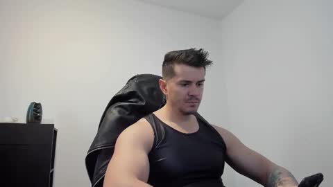 Snapshot of alphagodleatherking92 chatting on October 21, 6:14 am LeatherMaster online show from October 21, 6:14 am