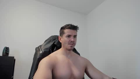 Snapshot of alphagodleatherking92 chatting on November 13, 10:14 am LeatherMaster online show from November 13, 10:14 am