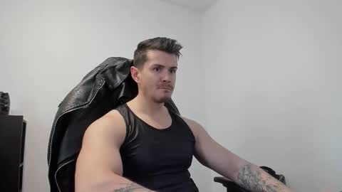 Snapshot of alphagodleatherking92 chatting on November 17, 10:54 am LeatherMaster online show from November 17, 10:54 am