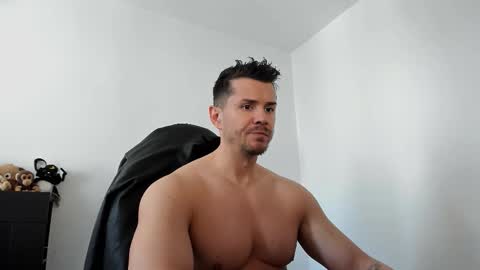 Snapshot of alphagodleatherking92 chatting on March 13, 10:33 am LeatherMaster online show from March 13, 10:33 am