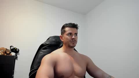 Snapshot of alphagodleatherking92 chatting on March 31, 5:24 pm LeatherMaster online show from March 31, 5:24 pm