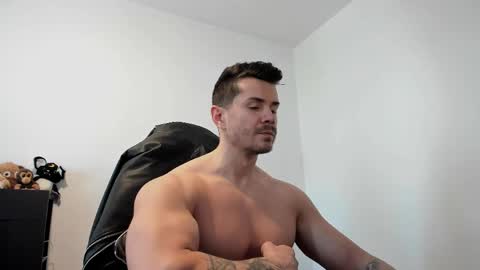 Snapshot of alphagodleatherking92 chatting on April 17, 9:34 am LeatherMaster online show from April 17, 9:34 am