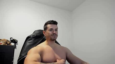 Snapshot of alphagodleatherking92 chatting on April 18, 7:07 pm LeatherMaster online show from April 18, 7:07 pm