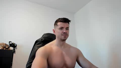 Snapshot of alphagodleatherking92 chatting on May 7, 7:25 am LeatherMaster online show from May 7, 7:25 am