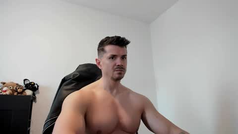 Snapshot of alphagodleatherking92 chatting on May 9, 7:46 am LeatherMaster online show from May 9, 7:46 am