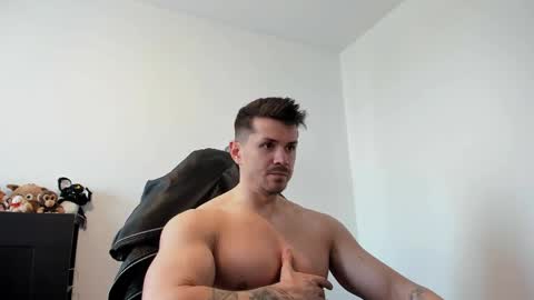 Snapshot of alphagodleatherking92 chatting on May 12, 8:33 am LeatherMaster online show from May 12, 8:33 am