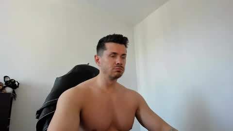 Snapshot of alphagodleatherking92 chatting on May 27, 12:35 pm LeatherMaster online show from May 27, 12:35 pm