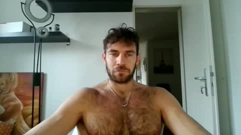 alphah_hunk online show from December 3, 11:41 am