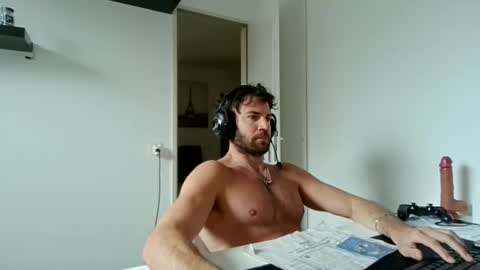 alphah_hunk online show from March 26, 10:32 am