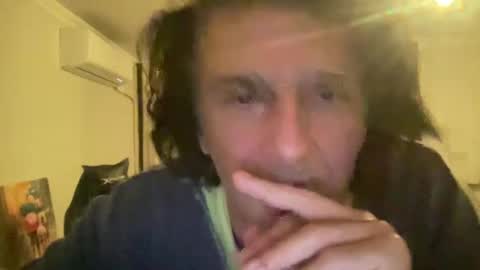 AlphAndre online show from February 4, 6:38 pm