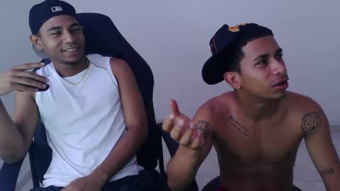 alphas_latins online show from April 10, 4:33 pm