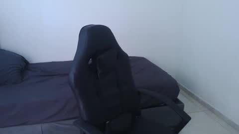 alphas_latins online show from May 22, 6:02 pm
