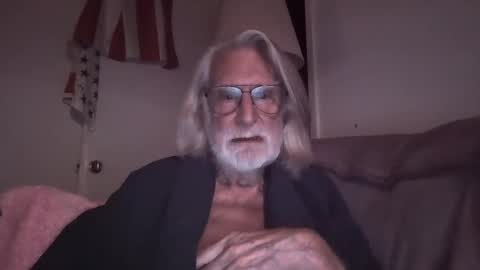 AlphaUniform online show from September 16, 3:18 am