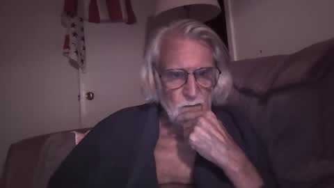 AlphaUniform online show from October 11, 4:12 am