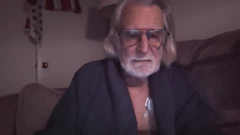 AlphaUniform online show from December 18, 12:44 pm