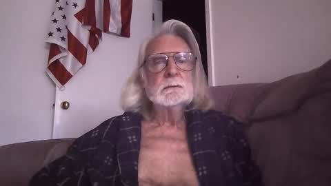 AlphaUniform online show from March 20, 6:24 pm