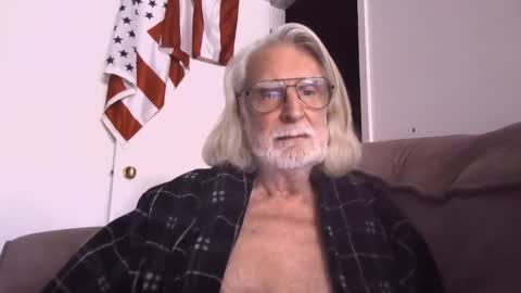 AlphaUniform online show from March 30, 5:03 pm