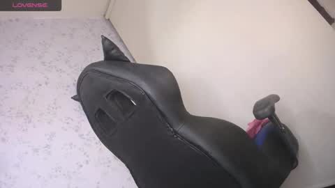 Snapshot of altair_x chatting on November 16, 8:36 pm altair_x online show from November 16, 8:36 pm