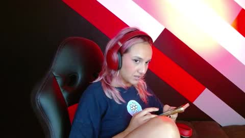 Alter  online show from January 11, 9:04 pm