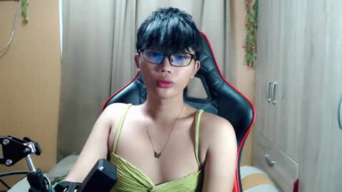 Snapshot of althea_ii chatting on May 6, 11:48 am Althea online show from May 6, 11:48 am