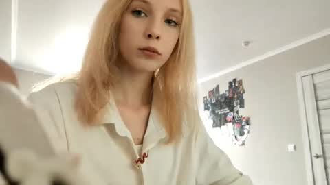 Snapshot of altheadoyel chatting on September 16, 1:01 pm May online show from September 16, 1:01 pm