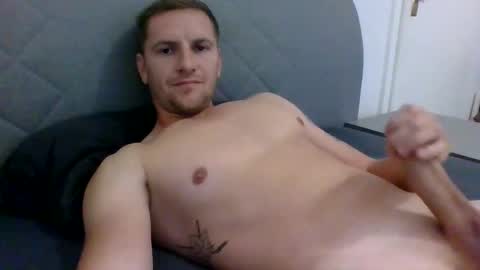 aluke95 online show from October 4, 8:34 am