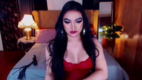 Snapshot of alurajhenson chatting on May 12, 2:08 am Alura Jhenson online show from May 12, 2:08 am
