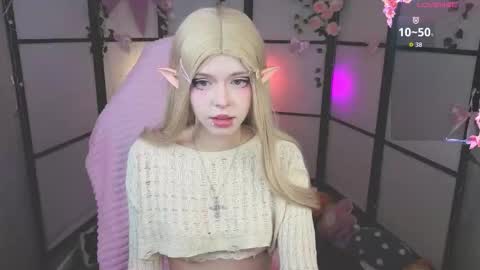 Snapshot of aluwe_meow chatting on January 5, 8:23 pm Aluwe online show from January 5, 8:23 pm